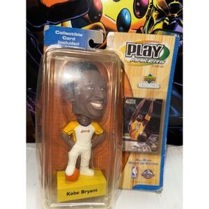 Kobe Bryant Upper Deck PlayMakers 2001 All-Star Warm Up Bobblehead Lakers Figure